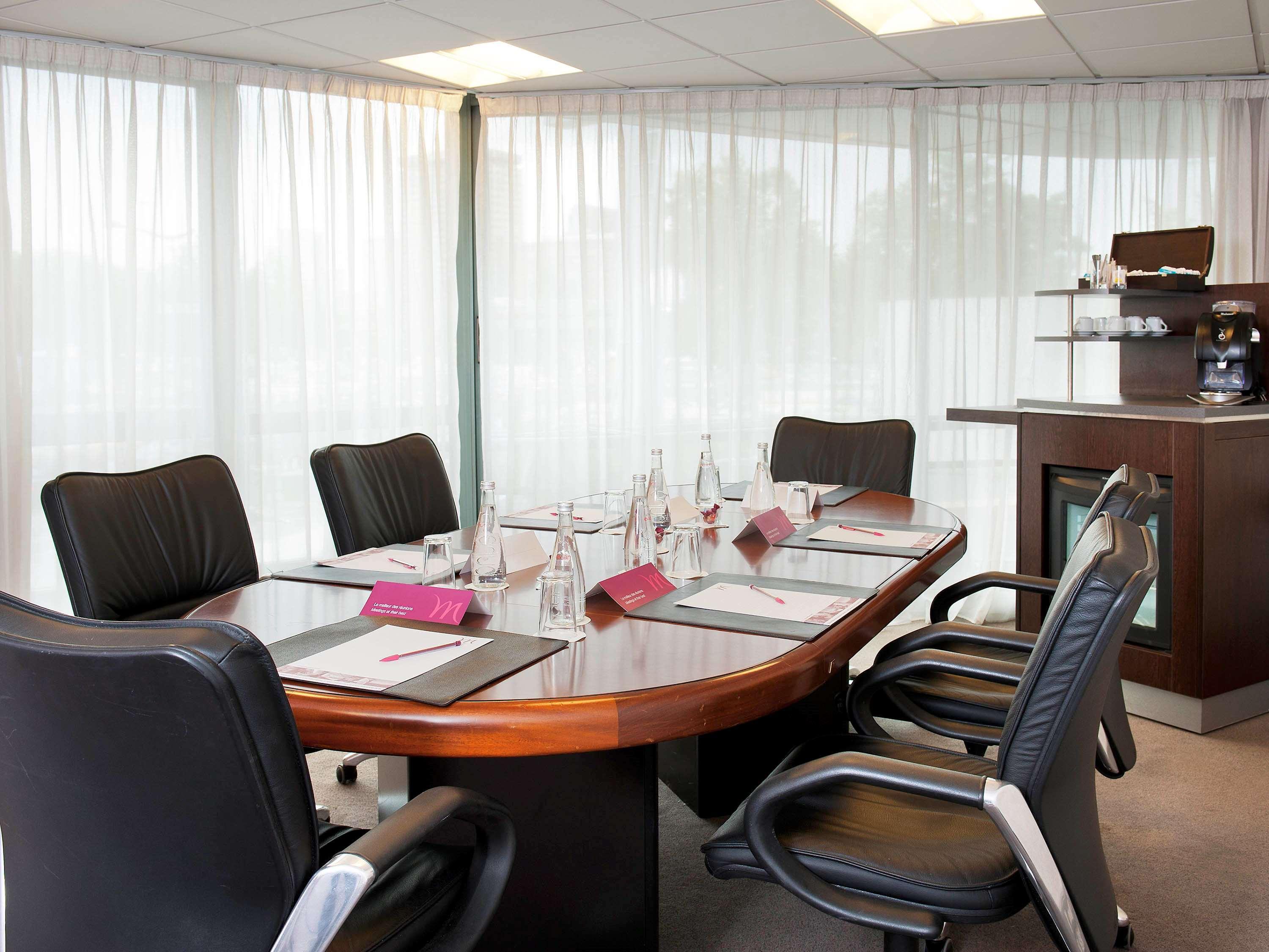Mercure La 4*