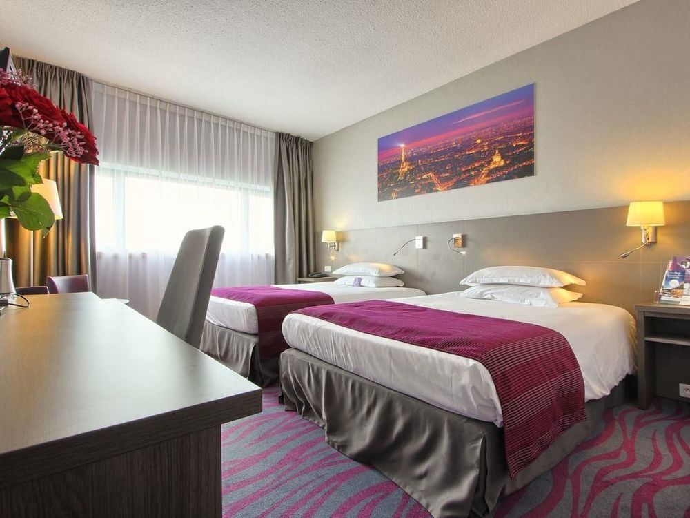 Mercure La 4*