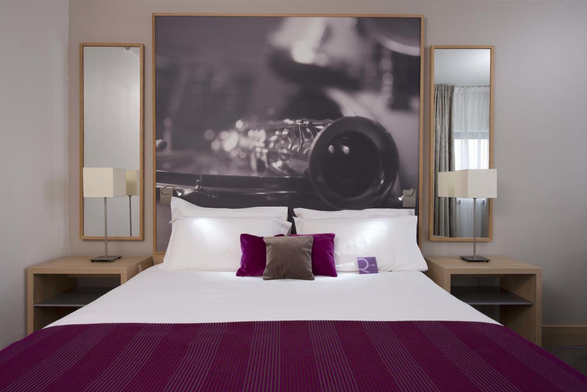 Mercure 19 Philharmonie La 4*