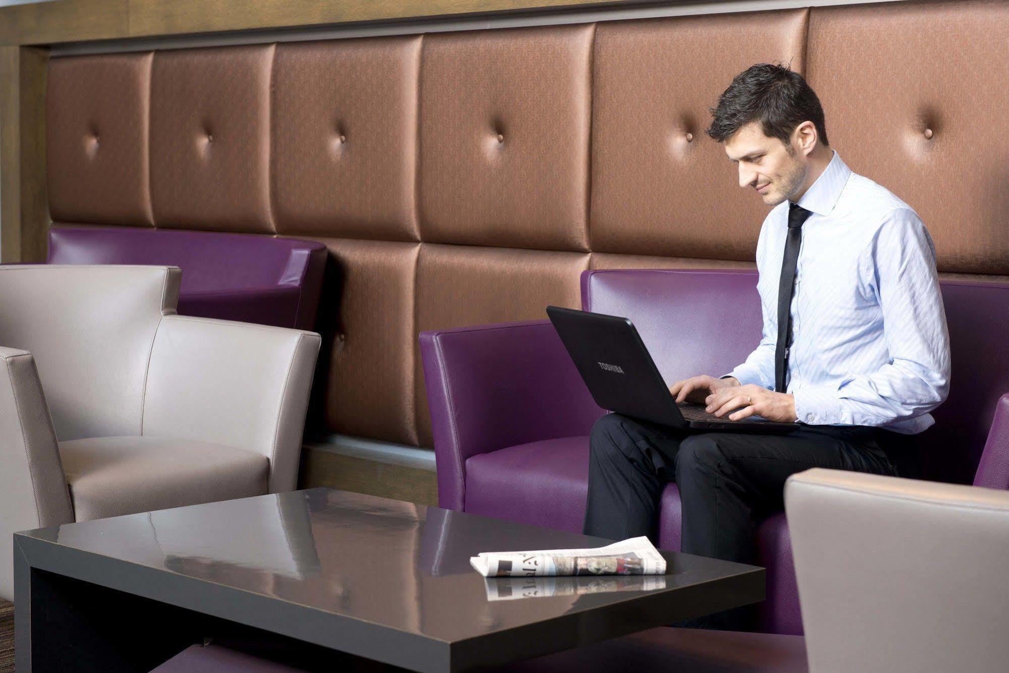 Mercure La Hotel