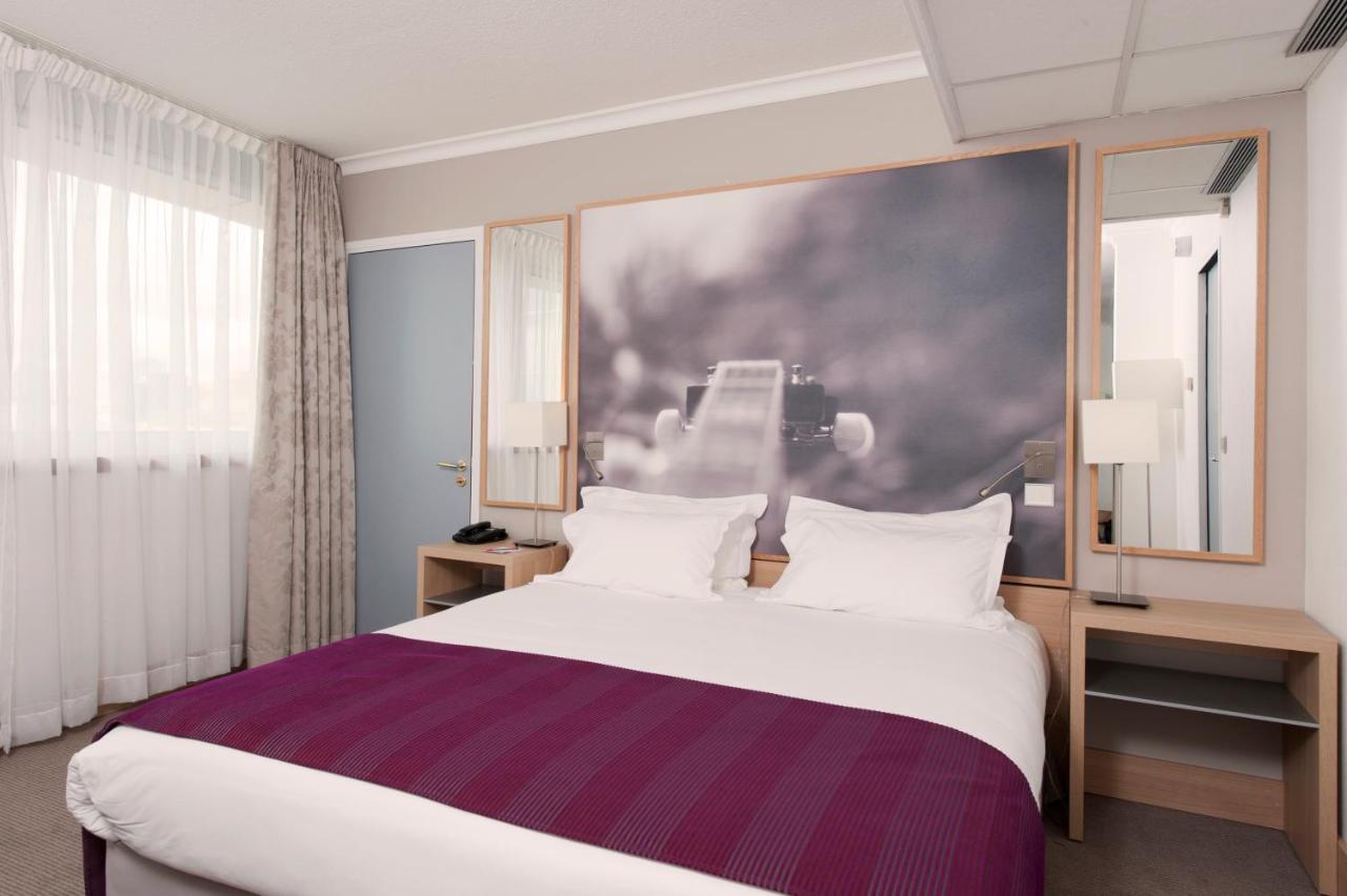 Mercure La Hotel 4*